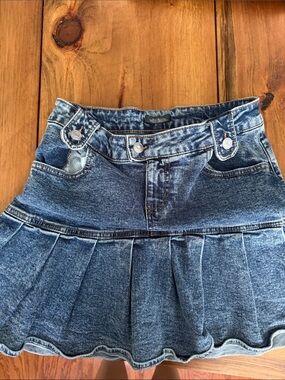 wild fable medium wash denim pleated mini skirt